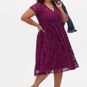 Torrid PLUM PURPLE LACE MIDI DRESS - Size 10